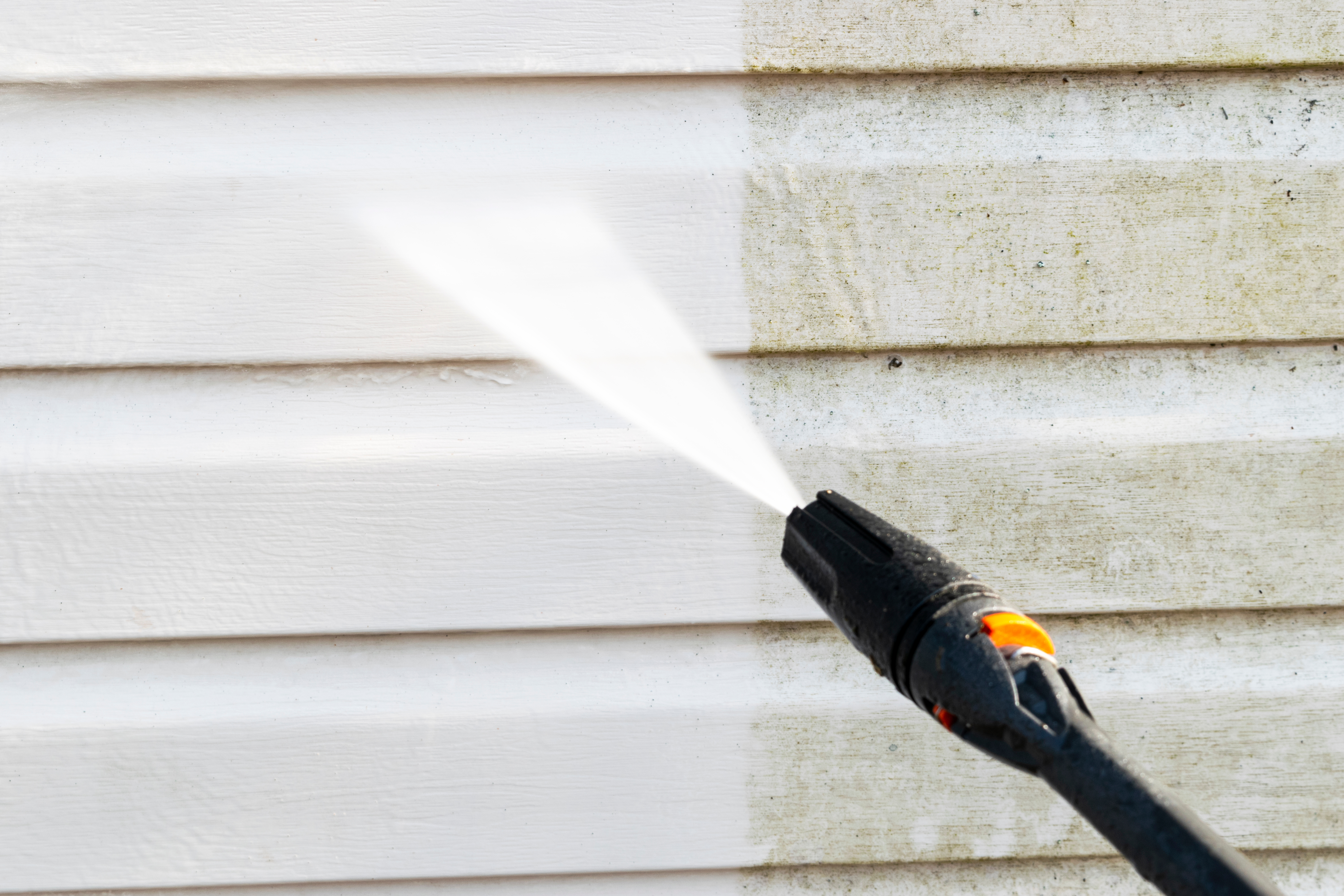 Professional siding pressure washing services are provided by Window Ninjas Nashville.