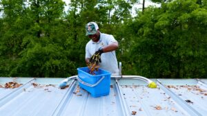professional gutter cleaning pay clean